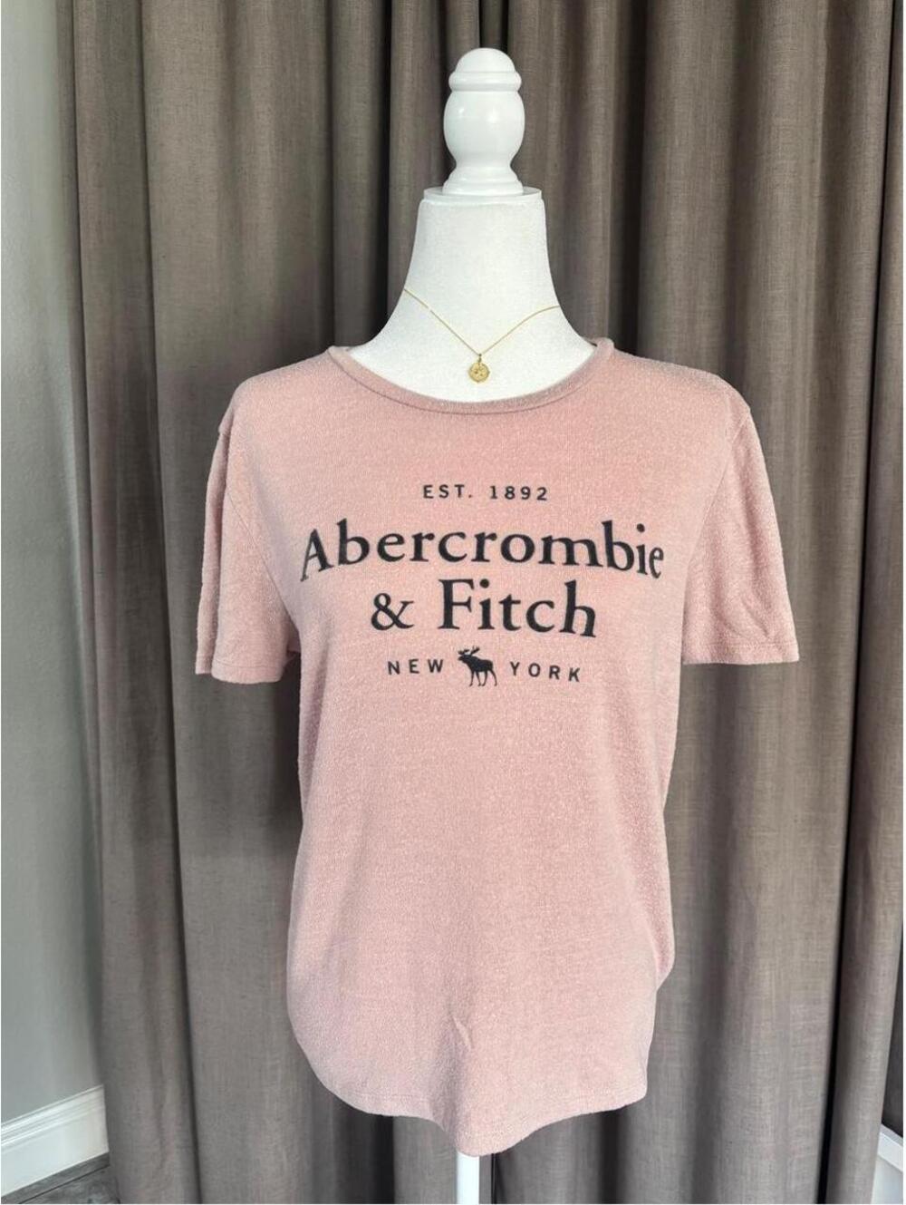 Abercrombie & Fitch Soft Blush Pink Moose Logo Tee M 🤎
